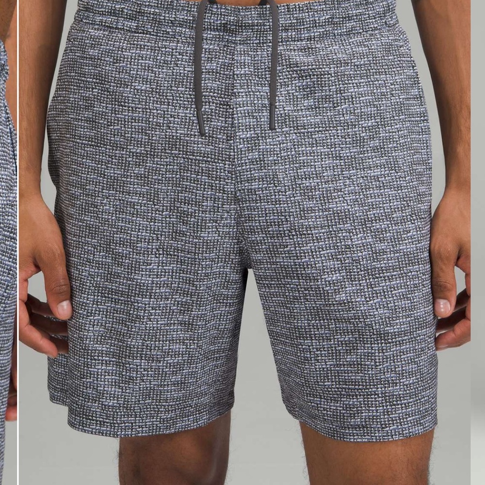 Men’s Lululemon Shorts Size Large 7”